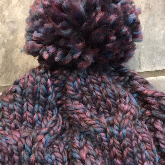 Handcrafted Cable Knit Toque - Picture 2 of 2